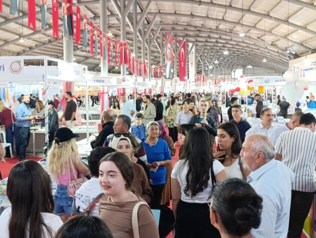 Amasya Kitap Fuarı Renkli Anlara Sahne Oluyor