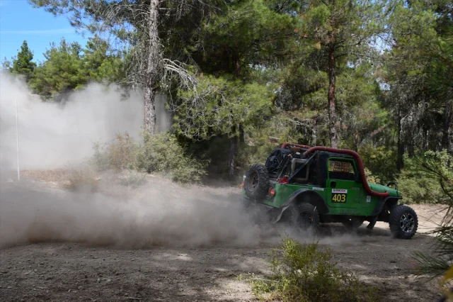 Vezirköprü'de Nefes Kesen Offroad Heyecanı Sürüyor!