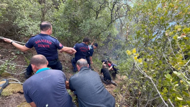 Balıkesir'de Yangın Panik Yarattı: Ormanlar Alevlerle Savaşıyor