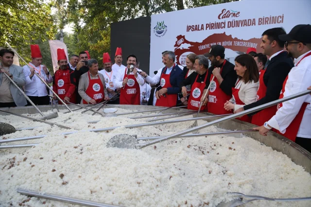 Edirne'de 6 Tonluk Pilav Festivali Damaklarda Şölen Yarattı