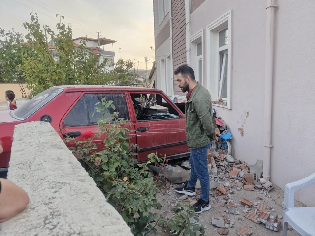 Tokat'ta Şok Kaza! Elektrikli Bisiklet ve Otomobil Çarpıştı