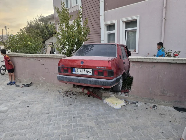 Tokat'ta Şok Kaza! Elektrikli Bisiklet ve Otomobil Çarpıştı