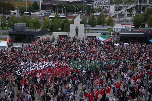 Kocaeli'de Gazze'ye Destek Yürüyüşünde  Duygusal Anlar
