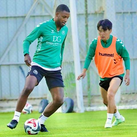 Konyaspor ve Başakşehir Karşılaşması Öncesi Son Hazırlıklar