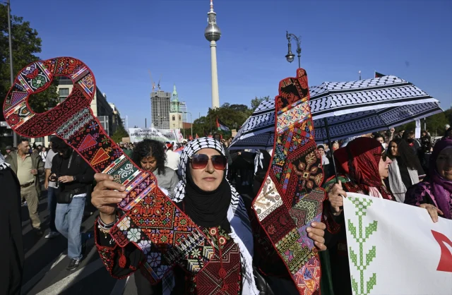 Berlin Sokaklarında Filistin İçin Büyüyen Destek