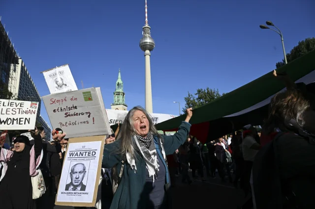 Berlin Sokaklarında Filistin İçin Büyüyen Destek