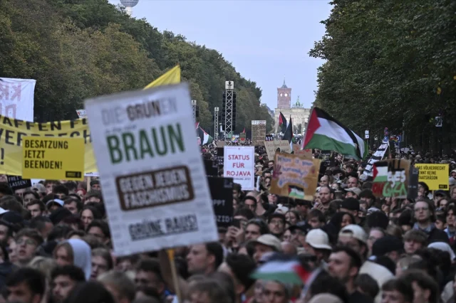 Berlin Sokaklarında Filistin İçin Büyüyen Destek