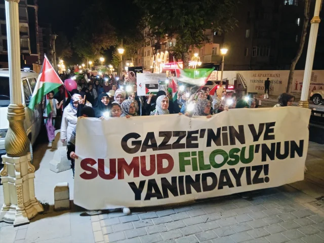 Malatya'da Coşkulu Gazze Yürüyüşü Herkesi Bir Araya Getirdi