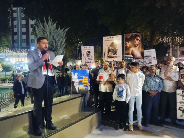 Malatya'da Coşkulu Gazze Yürüyüşü Herkesi Bir Araya Getirdi