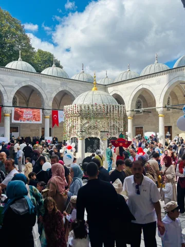 Üsküdar'da Geleneksel "Amin Alayı" Coşkusu