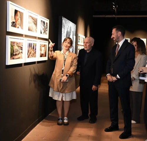 Steve McCurry İstanbul'da Büyülü Gözlerle Sanatseverleri Bul...