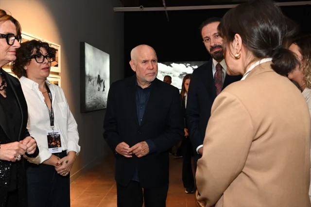 Steve McCurry İstanbul'da Büyülü Gözlerle Sanatseverleri Buluşturdu