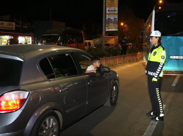 Erzurum’da Huzur Operasyonu: 500 Polis Geceyi Aydınlattı
