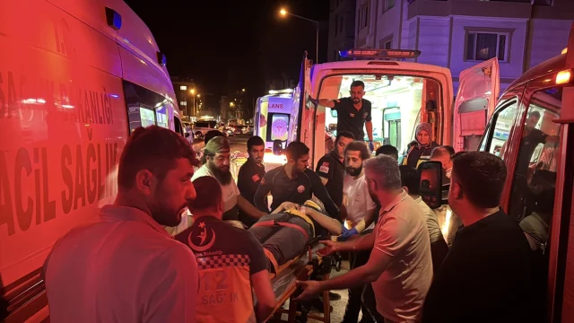 Adıyaman'da İnşaat Temeline Devrilen Araç Şok Yarattı
