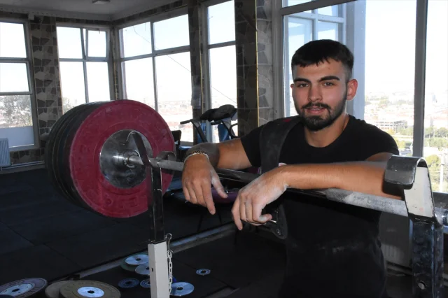 Toptan Gıda Deposundan Olimpiyat Arenasına Uzanış: Hasan Sait Emrem'in İlham Veren Hikayesi