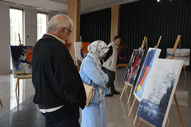 Ressam Aslıhan Öztürk'ten Gazze'ye Dokunaklı Destek
