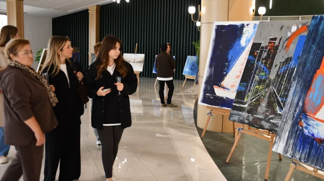 Ressam Aslıhan Öztürk'ten Gazze'ye Dokunaklı Destek