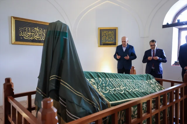Budapeşte'de Duygu Dolu Ziyaret: Kurtulmuş Galiçya'da
