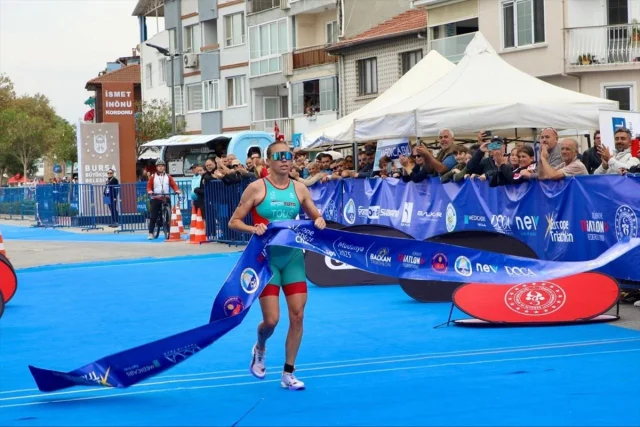Triatlon Tutkunlarının Gözdesi Bursa'da Heyecan Dolu Anlar