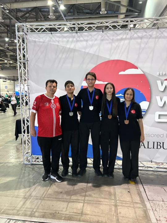 Türk Gençleri Dart Şampiyonası'nda Fırtına Estirdi