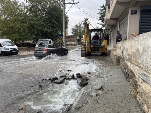 İzmir'deki Su Krizi Mahalleliyi Ayaklandırdı
