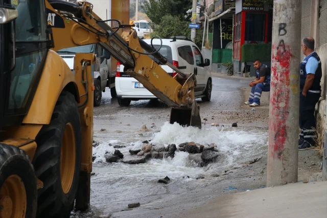 İzmir'deki Su Krizi Mahalleliyi Ayaklandırdı