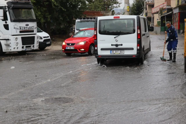 İzmir'deki Su Krizi Mahalleliyi Ayaklandırdı