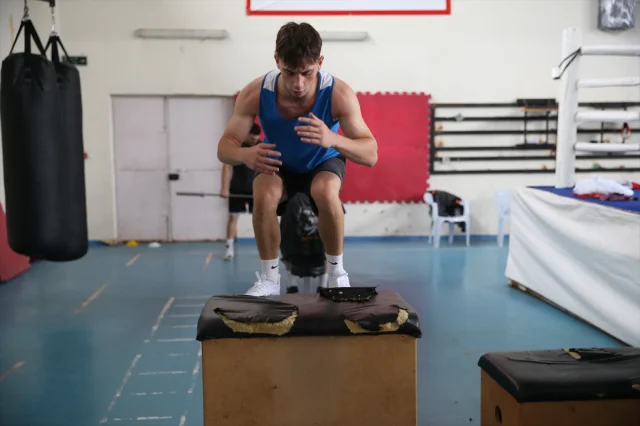 Milli Boksör Mustafa Ömer Şahin Avrupa'da Zafer Peşinde
