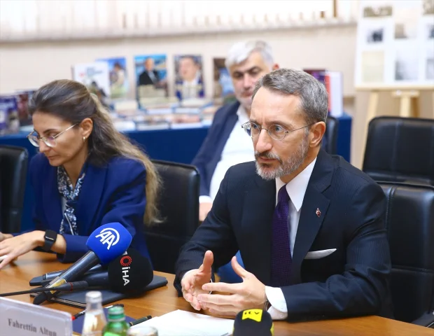 Fahrettin Altun'dan Azerbaycan'da Güçlü Mesaj: Birlikte Adalet ve Hakikat Peşindeyiz