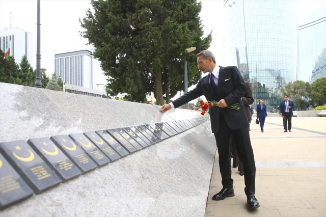 Fahrettin Altun'dan Azerbaycan'da Güçlü Mesaj: Birlikte Adalet ve Hakikat Peşindeyiz
