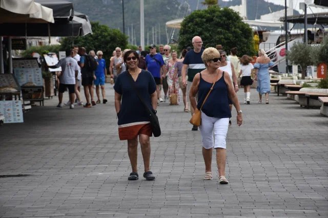 Marmaris'te Turizm Canlanıyor: 'Marella Discovery 2' Limanda