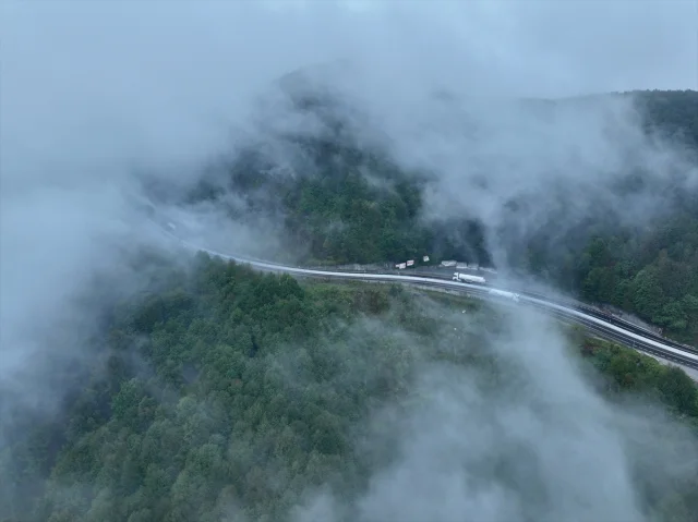 Bolu Dağı'nda Sis ve Sağanak Sürücüleri Zorladı