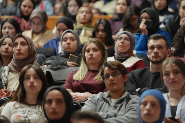 Atatürk Üniversitesinde Akademik Yıla "Filistin" Dersleri ile Başladı