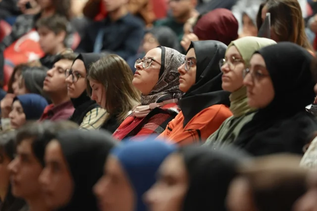 Atatürk Üniversitesinde Akademik Yıla "Filistin" Dersleri ile Başladı
