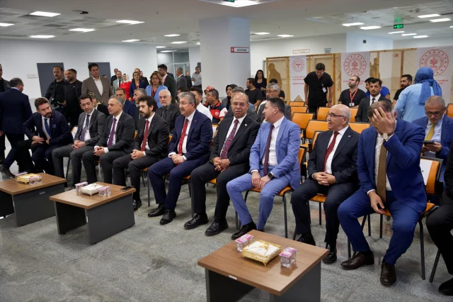 Osmaniye'de Hastane İçinde Kütüphane Açılışı Merak Uyandırıyor