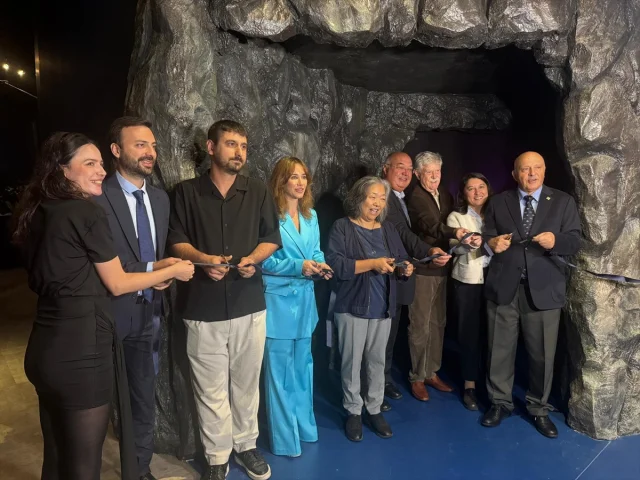 Okyanusun Devleri İstanbul'da Merakla Beklenen Bir Sergi Açıldı