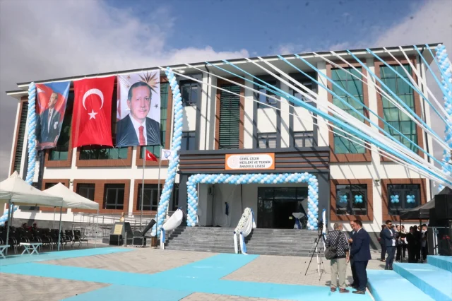 Boğazlıyan'da Açılan Cemil Çiçek Meslek Lisesi Geleceğin Yıldızlarına Kapılarını Açtı