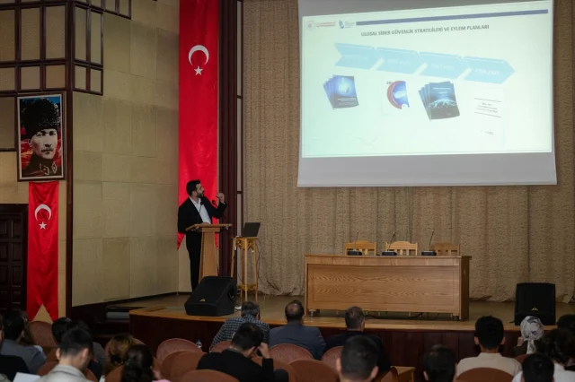 Siber Güvenlikte Devrim Gibi Eğitim: İstanbul'da Büyük Buluşma