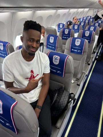 Anadolu Efes'in İlk Uçuş Macerası Corendon Airlines ile Başladı