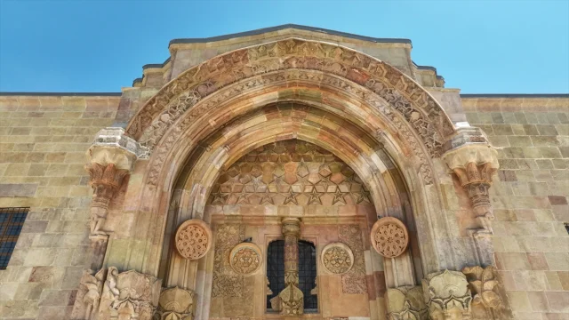 Divriği Ulu Camisi'nin Gizemli Ses Mucizesi Ekranlara Taşınıyor