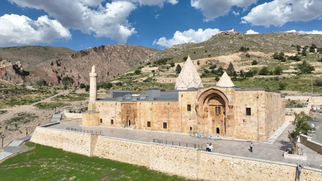 Divriği Ulu Camisi'nin Gizemli Ses Mucizesi Ekranlara Taşınıyor