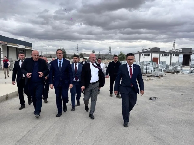 Tarım ve Orman Bakan Yardımcısı Gümen'in Afyonkarahisar Çıkarması Merak Uyandırdı