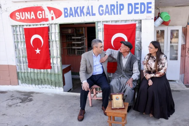 Mersin'de Yarım Asırlık Bakkal Ödüle Layık Görüldü