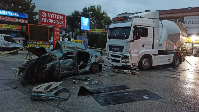 Ankara'da Feci Kaza: Park Halindeki Tır Can Aldı