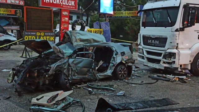 Ankara'da Feci Kaza: Park Halindeki Tır Can Aldı
