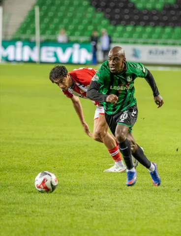Sakaryaspor ile Sivasspor Arasında Kıran Kırana Geçen Maç