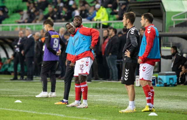 Sakaryaspor ile Sivasspor Arasında Kıran Kırana Geçen Maç