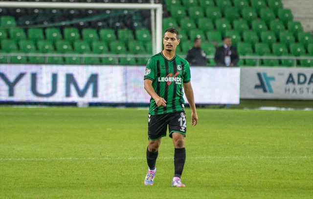 Sakaryaspor ile Sivasspor Arasında Kıran Kırana Geçen Maç