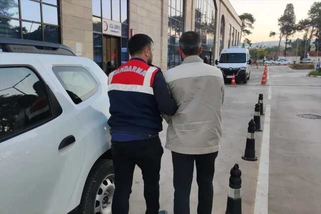 İzmir Merkezli Operasyonlarla FETÖ'ye Büyük Darbe