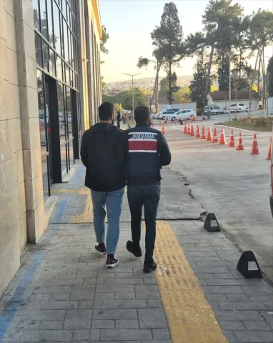 İzmir Merkezli Operasyonlarla FETÖ'ye Büyük Darbe